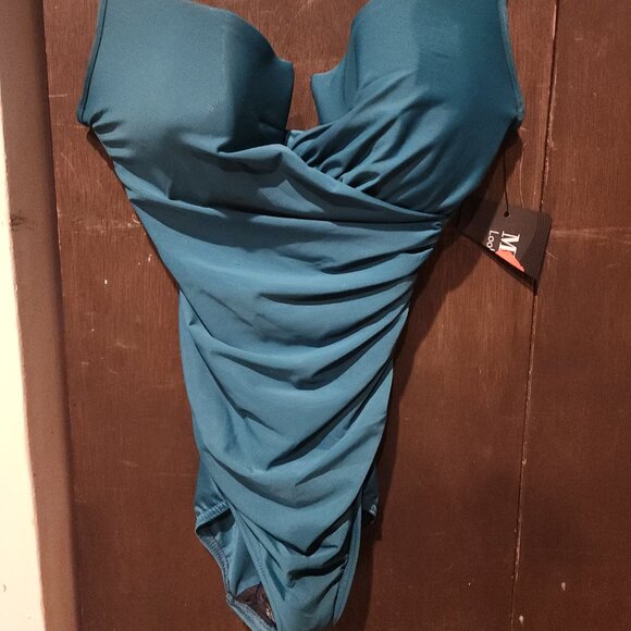 Size 6 Miracle Suit Escape One Piece NWT - Picture 2 of 5